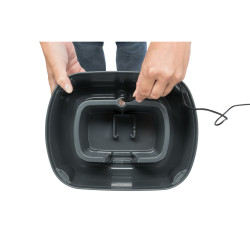 Pítko fontána Polygon, melamin/silikon, 2.5 l/ 28 × 11 × 22 cm, šedá/bílá (RP 7,40 Kč)