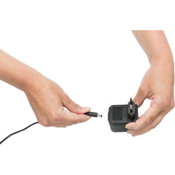 Pítko fontána Polygon, melamin/silikon, 2.5 l/ 28 × 11 × 22 cm, šedá/bílá (RP 7,40 Kč)