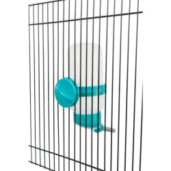 Napáječka se šroubovací úchytkou